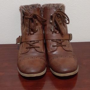 brown boots